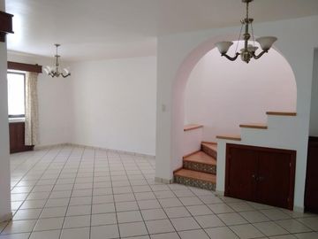 CASA EN VENTA EN TEJEDA EN EXCELENTES CONDICIONES