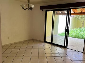 CASA EN VENTA EN TEJEDA EN EXCELENTES CONDICIONES