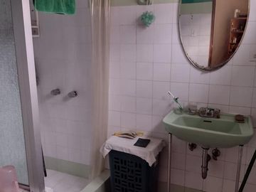VENTA CASA SANTA EULALIA CONDOMINIO CERCA PLAZA PRINCIPAL 860 M2 185 MIL DOLARES