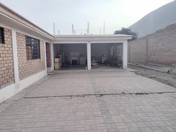 VENTA CASA SANTA EULALIA CONDOMINIO CERCA PLAZA PRINCIPAL 860 M2 185 MIL DOLARES