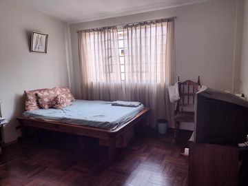 VENTA CASA SANTA EULALIA CONDOMINIO CERCA PLAZA PRINCIPAL 860 M2 185 MIL DOLARES