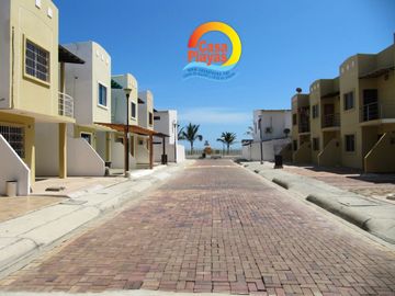 Casa de Venta en Playas, Ciudadela Cerrada con Salida Al Mar