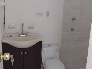 CASA EN VENTA, QUINTAS DE LA HACIENDA, EN PRIVADA, SAN LUIS POTOSI