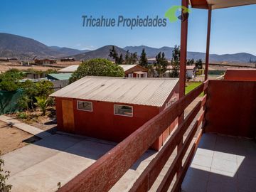 Centro de eventos 5.000 m2, a 25 minutos de La Serena. $340 millones