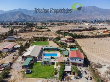 Centro de eventos 5.000 m2, a 25 minutos de La Serena. $340 millones