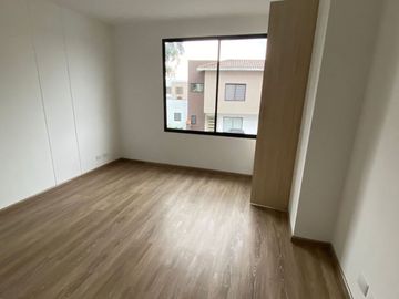 VENDO HERMOSA CASA PARA ESTRENAR - VALLE DE LOS CHILLOS