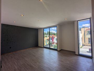 Se Vende Casa en Paseo Altozano, Avenida Montaña Monarca, Morelia, Michoacán, México