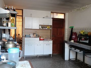 SE VENDE CASA EN LA URBANIZACION PALAO - SMP - AT: 211M2