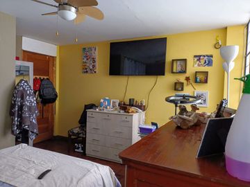 SE VENDE CASA EN LA URBANIZACION PALAO - SMP - AT: 211M2