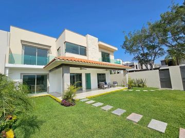 Casa sola  con alberca  a 15 minutos de Cuernavaca en Xochitepec Morelos