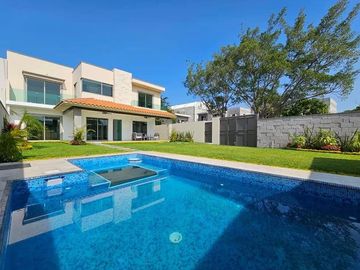 Casa sola  con alberca  a 15 minutos de Cuernavaca en Xochitepec Morelos
