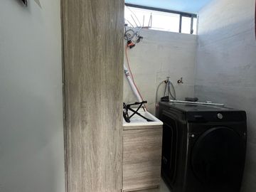 Mira - Carchi - De Venta Hermosa Finca Aguacatera con Casa Moderna de 500m2