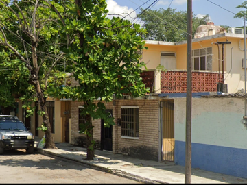CASA EN VENTA DE RECUPERACION DE CARTERA, Alejandro Prieto, Zona Centro, Cdad. Mante, Tamps.