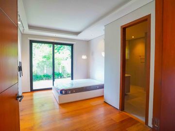 MANILA SOUTHWOODS RESIDENTIAL ESTATE 4BR HOUSE FOR SALE - CARMONA CAVITE