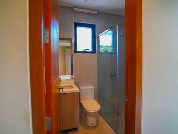 MANILA SOUTHWOODS RESIDENTIAL ESTATE 4BR HOUSE FOR SALE - CARMONA CAVITE