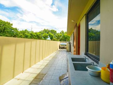 MANILA SOUTHWOODS RESIDENTIAL ESTATE 4BR HOUSE FOR SALE - CARMONA CAVITE