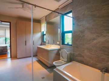 MANILA SOUTHWOODS RESIDENTIAL ESTATE 4BR HOUSE FOR SALE - CARMONA CAVITE
