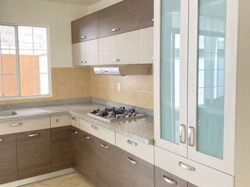 CASA EN VENTA EN RESIDENCIAL EL DORADO, SALIA A SILAO, PUERTO INTERIOR,FRACC. PRIVADO, EN LEÓN GTO
