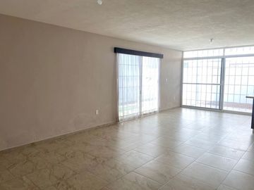 CASA EN VENTA EN RESIDENCIAL EL DORADO, SALIA A SILAO, PUERTO INTERIOR,FRACC. PRIVADO, EN LEÓN GTO