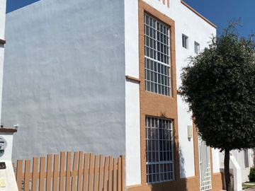 CASA EN VENTA EN RESIDENCIAL EL DORADO, SALIA A SILAO, PUERTO INTERIOR,FRACC. PRIVADO, EN LEÓN GTO