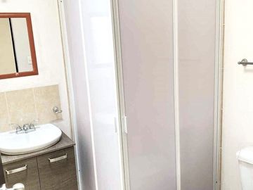 CASA EN VENTA EN RESIDENCIAL EL DORADO, SALIA A SILAO, PUERTO INTERIOR,FRACC. PRIVADO, EN LEÓN GTO