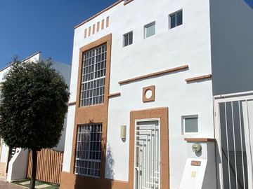 CASA EN VENTA EN RESIDENCIAL EL DORADO, SALIA A SILAO, PUERTO INTERIOR,FRACC. PRIVADO, EN LEÓN GTO