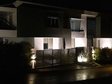 VENTA  CASA -  JAMUNDI - MODERNA