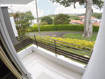 VENTA  CASA -  JAMUNDI - MODERNA