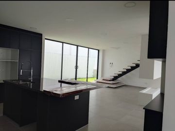 Sector Rancho San Francisco Cumbayá Tanda Casas Venta Sin Adosar.