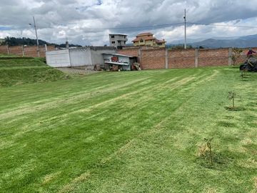 VENTA TERRENOS EN CAYAMBE