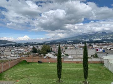 VENTA TERRENOS EN CAYAMBE