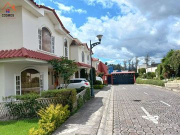 Casa de venta en Otavalo en Conjunto San Martin