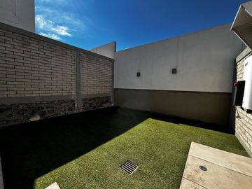 Casa en venta en privada cerrada en Zibata Queretaro