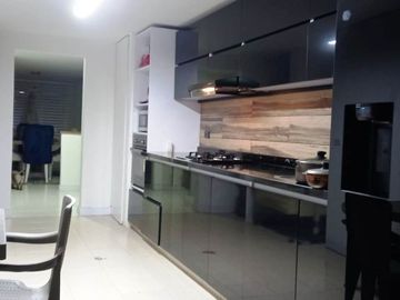 VENTA DE HERMOSA CASA LA FLORA