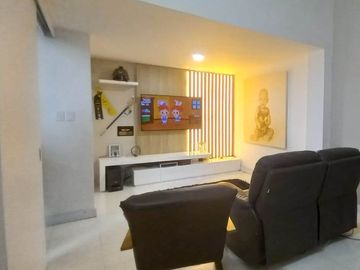VENTA DE HERMOSA CASA LA FLORA