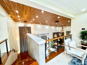 For sale: House in Tagaytay, Cavite with Swimming pool, 6 Bedroom 6BR Airbnb Ready!