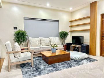 For sale: House in Tagaytay, Cavite with Swimming pool, 6 Bedroom 6BR Airbnb Ready!