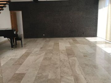Casa con jardín, terraza, cuarto de servicio, venta, juriquilla, Queretaro