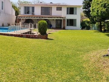 COMODA YFUNCIONAL CASA EN CLUB DE GOLF