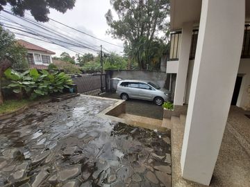 DISEWAKAN RUMAH (Siap Huni) DI  JL.KEMANG SELATAN JAKARTA SELATAN