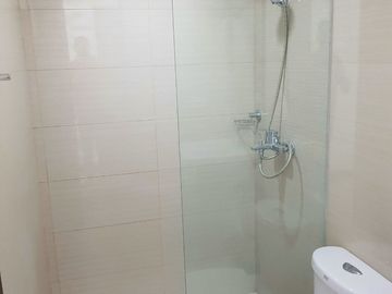 For Sale: Studio Condo in The Viceroy, McKinley, Taguig (12G)