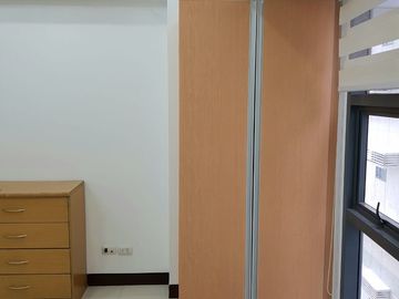 For Sale: Studio Condo in The Viceroy, McKinley, Taguig (12G)