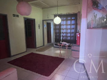 Casa en Barrio Comercial Cochrane Ideal Inversionista
