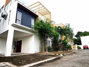 3 Car Garage House and Lot for sale Commonwealth Quezon City Townhouse Katipunan, Teachers Village, UP Diliman, Ateneo,  Miriam, City Hall, Philippine