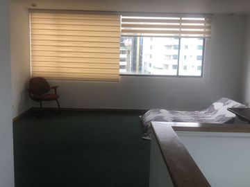 VENDO DE OPORTUNIDAD DEPARTAMENTO DUPLEX EN LA AVENIDA DE LA SHYRIS CON UNA VISTA ESPECTACULAR