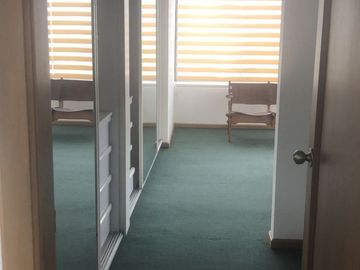 VENDO DE OPORTUNIDAD DEPARTAMENTO DUPLEX EN LA AVENIDA DE LA SHYRIS CON UNA VISTA ESPECTACULAR