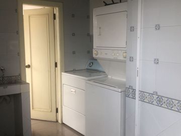 VENDO DE OPORTUNIDAD DEPARTAMENTO DUPLEX EN LA AVENIDA DE LA SHYRIS CON UNA VISTA ESPECTACULAR