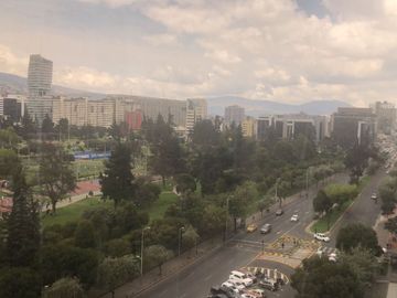 VENDO DE OPORTUNIDAD DEPARTAMENTO DUPLEX EN LA AVENIDA DE LA SHYRIS CON UNA VISTA ESPECTACULAR