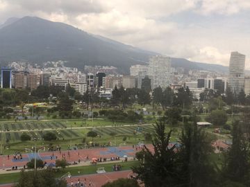 VENDO DE OPORTUNIDAD DEPARTAMENTO DUPLEX EN LA AVENIDA DE LA SHYRIS CON UNA VISTA ESPECTACULAR
