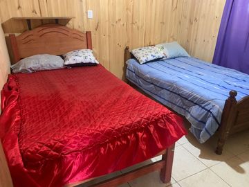 Se vende parcela 7.430 m2 con casa en Pelarco